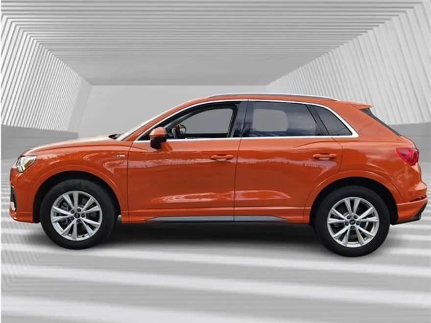 2023 Audi Q3 45 TFSI S line Premium photo 1