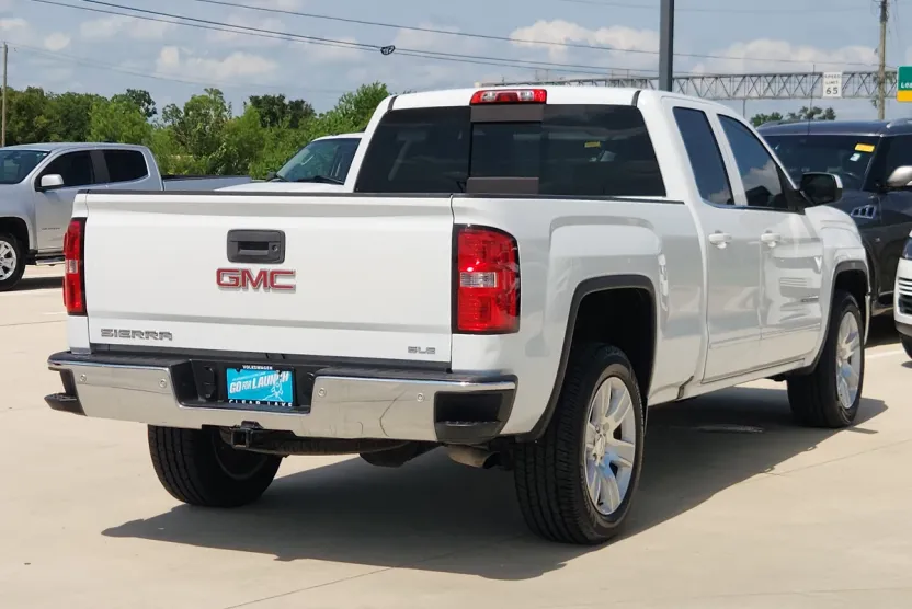 2016 Gmc Sierra 1500 SLE photo 1