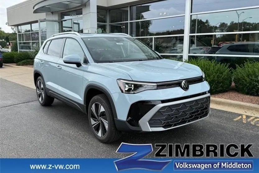 2025 Volkswagen Taos SE photo 1