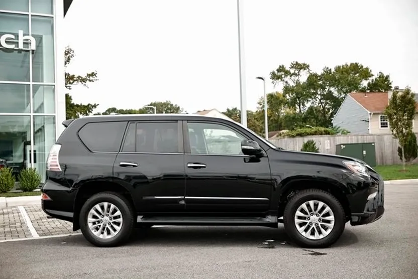 2019 Lexus GX 460 photo 1