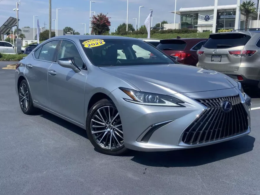 2022 Lexus ES 300h photo 1