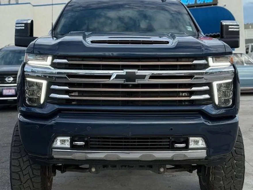 2022 Chevrolet Silverado 3500HD High Country photo 1
