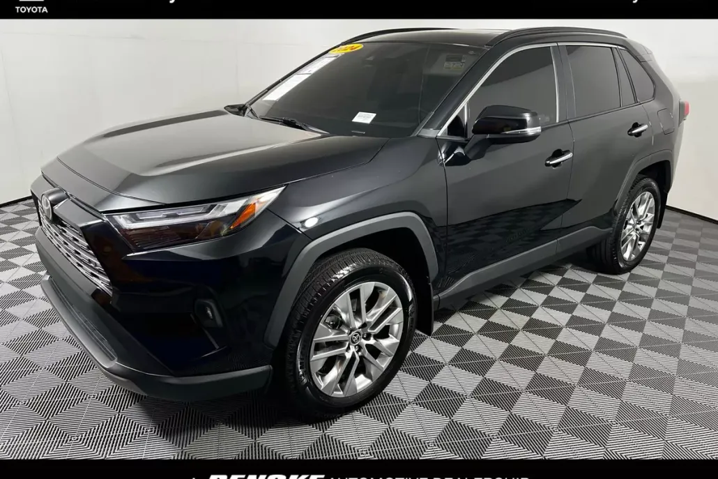 2024 Toyota RAV4 Limited photo 1