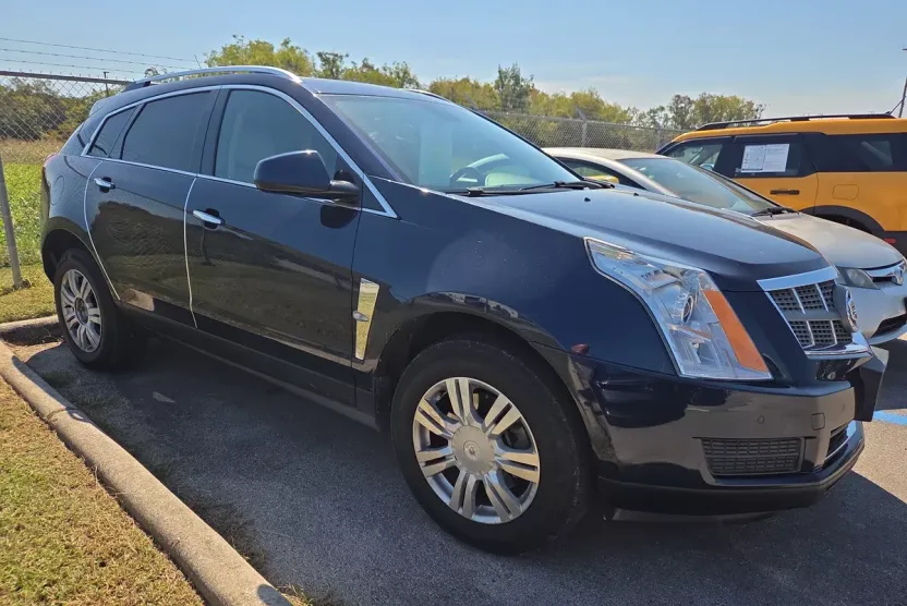 2010 Cadillac SRX Luxury photo 1