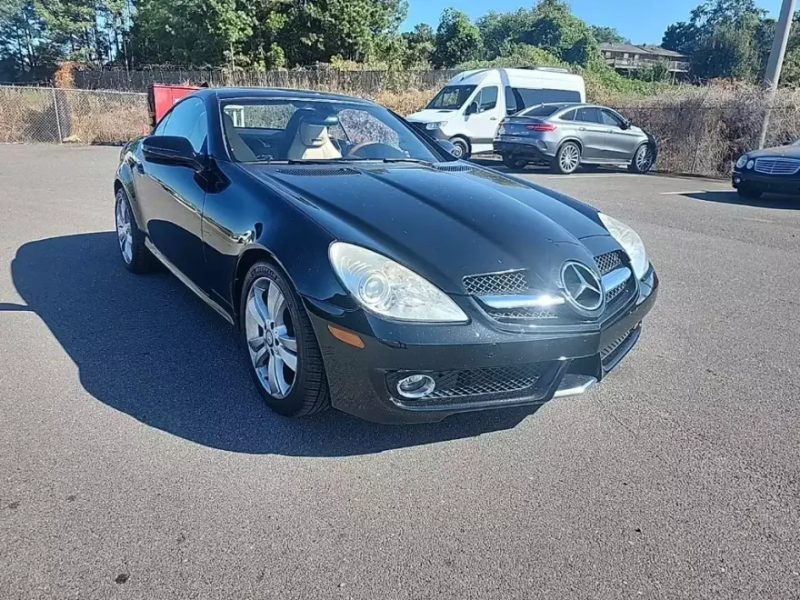 2010 Mercedes Benz SLK 300 photo 1