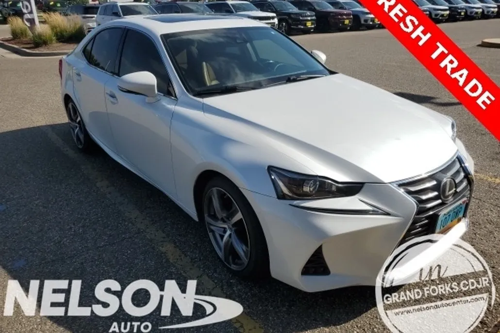 2017 Lexus IS 300 photo 1