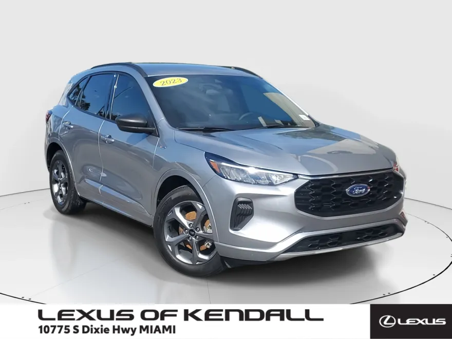 2023 Ford Escape ST-Line photo 1