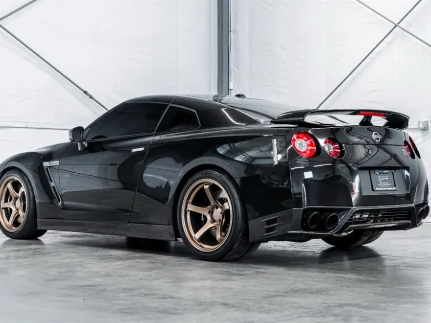 2012 Nissan GT-R Black Edition photo 1