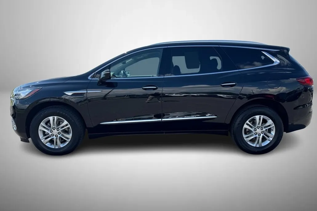 2021 Buick Enclave Essence photo 1