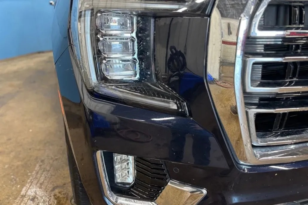 2023 Gmc Yukon SLT photo 1