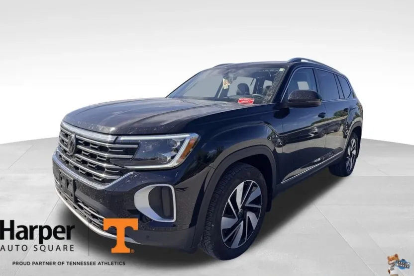 2024 Volkswagen Atlas SEL photo 1