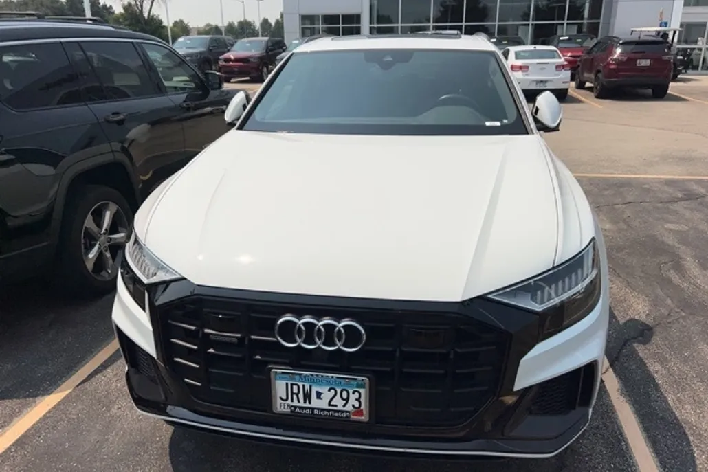 2021 Audi Q8 55 Premium Plus photo 1