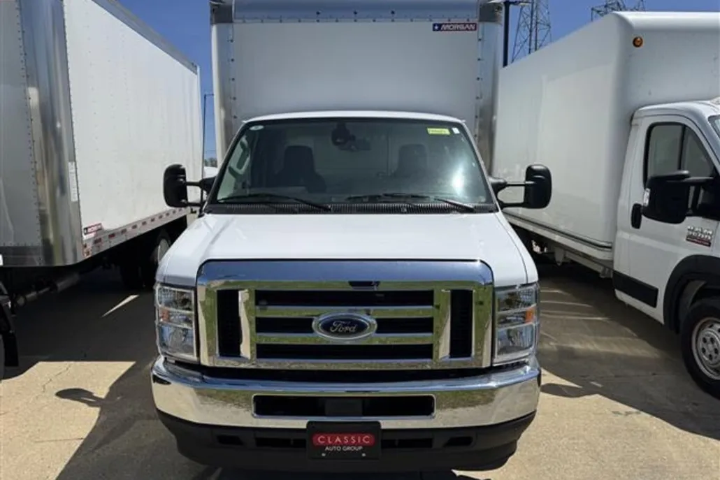 2025 Ford E-350 Base photo 1