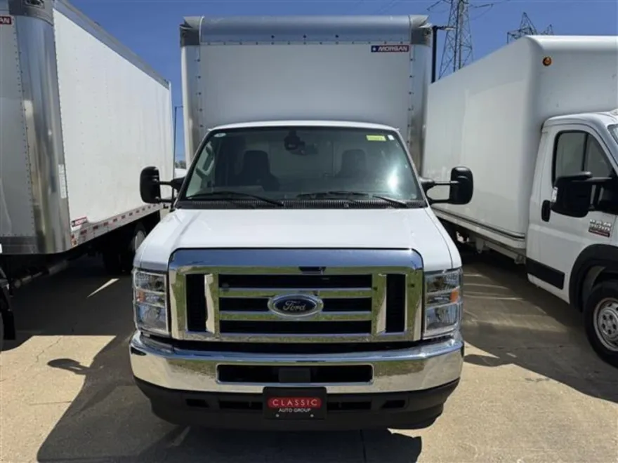 2025 Ford E-350 Base photo 1