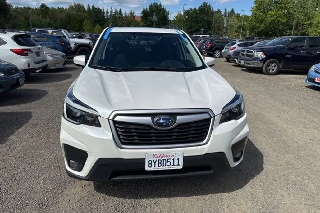 2021 Subaru Forester Premium photo 1