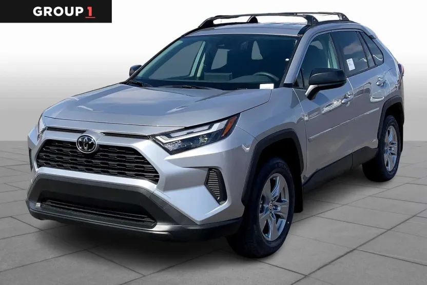 2025 Toyota RAV4 Hybrid LE photo 1