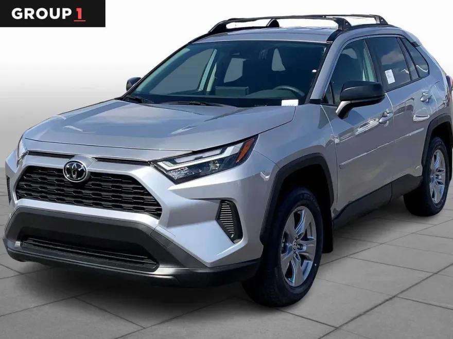 2025 Toyota RAV4 Hybrid LE photo 1
