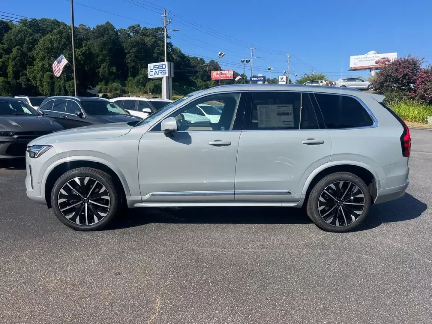2026 Volvo XC90 Plus photo 1