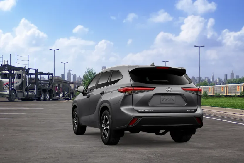 2026 Toyota Highlander XLE photo 1