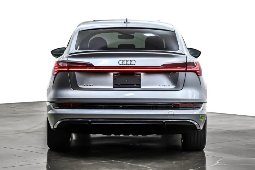2023 Audi e-tron Sportback S line Premium Plus photo 1