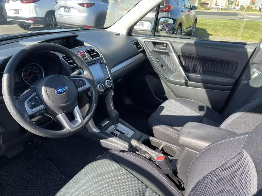 2017 Subaru Forester Premium photo 1