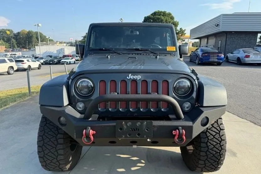 2016 Jeep Wrangler Unlimited Rubicon photo 1