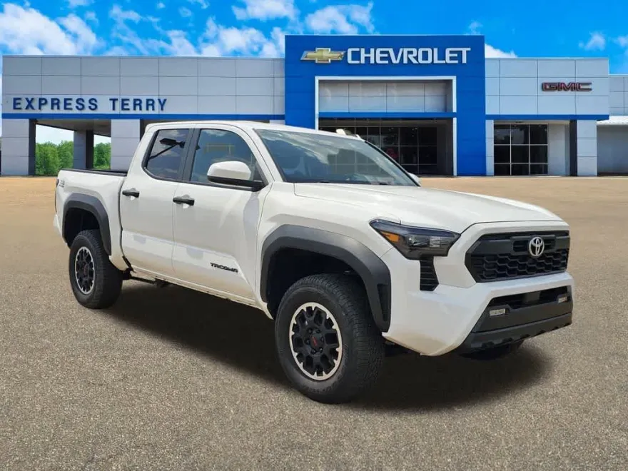 2024 Toyota Tacoma TRD Off-Road photo 1