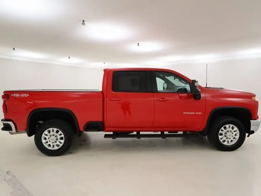 2024 Chevrolet Silverado 2500HD LT photo 1