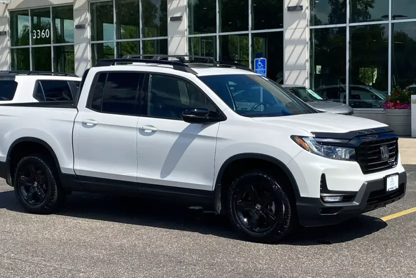 2023 Honda Ridgeline Black Edition photo 1