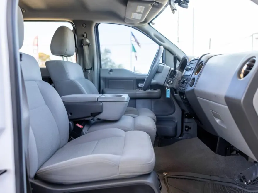 2006 Ford F-150 photo 1