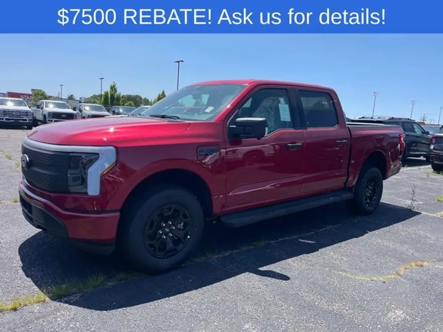 2025 Ford F-150 Lightning XLT photo 1