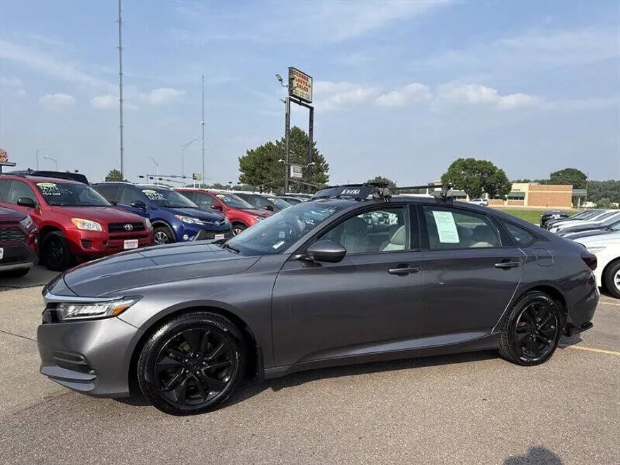 2018 Honda Accord LX photo 1