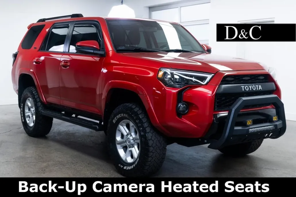 2016 Toyota 4Runner SR5 photo 1
