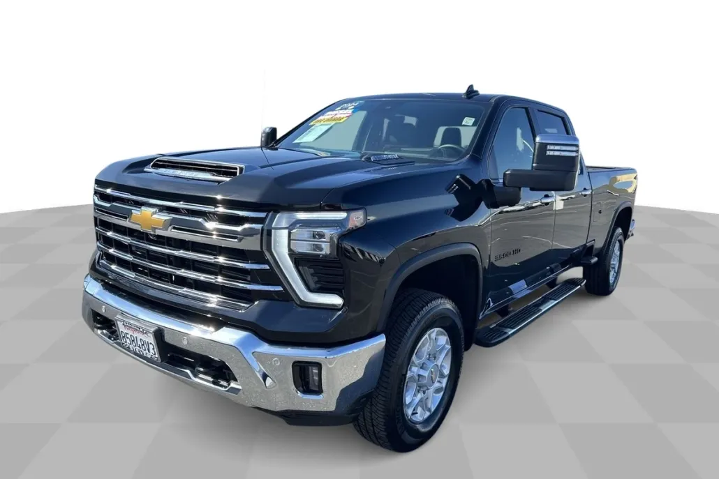 2024 Chevrolet Silverado 3500HD LTZ photo 1