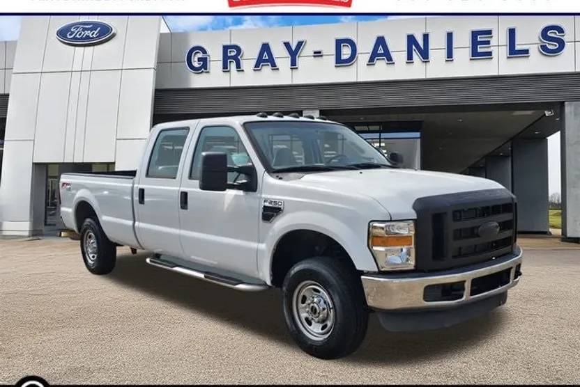 2010 Ford F-250 XL photo 1