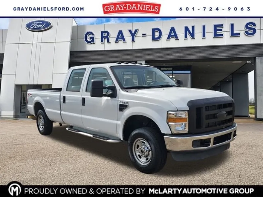 2010 Ford F-250 XL photo 1