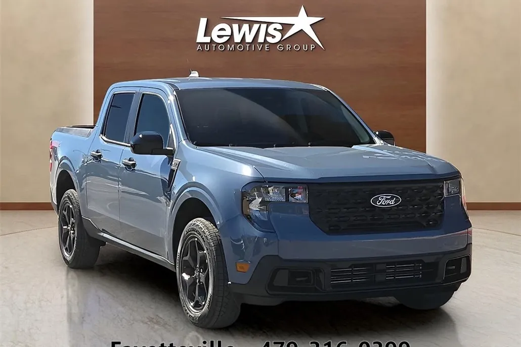 2025 Ford Maverick XLT photo 1