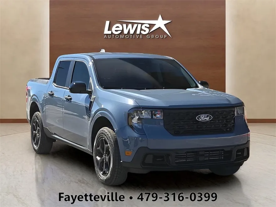 2025 Ford Maverick XLT photo 1