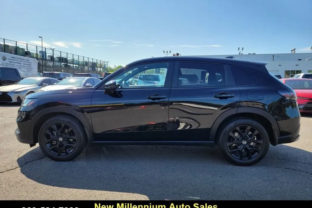 2023 Honda HR-V Sport photo 1