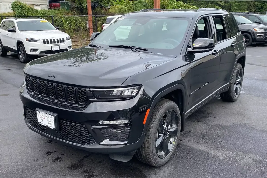 2025 Jeep Grand Cherokee Limited photo 1