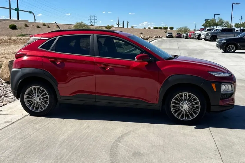 2020 Hyundai Kona SEL photo 1