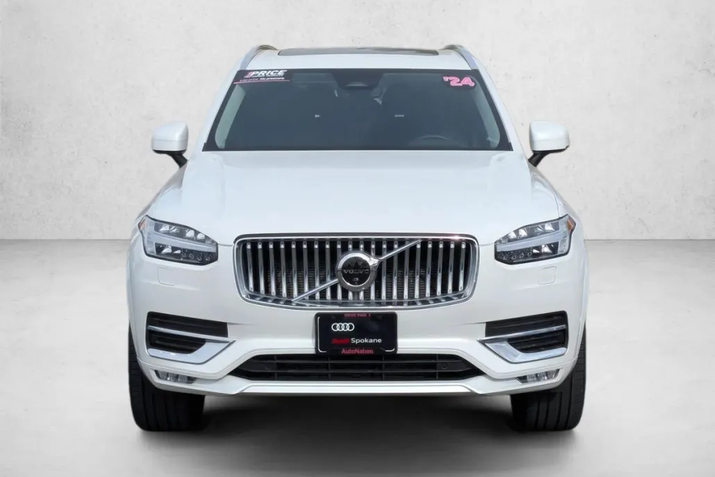 2024 Volvo XC90 B5 Plus photo 1