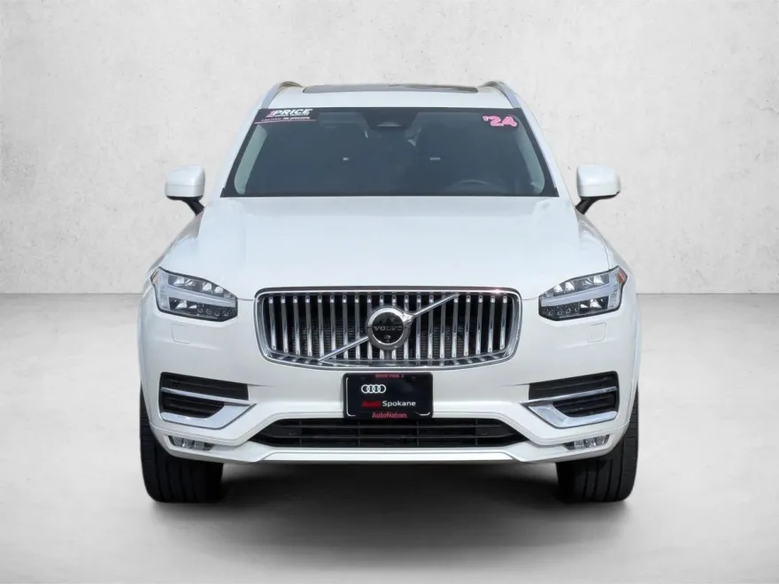 2024 Volvo XC90 B5 Plus photo 1