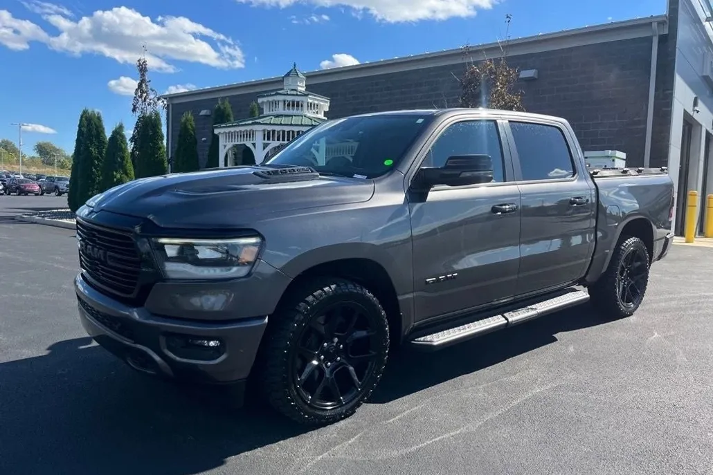 2023 Ram 1500 Laramie photo 1