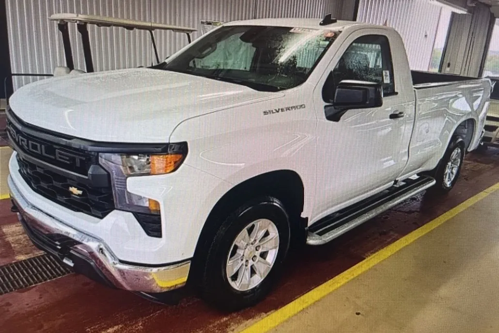 2024 Chevrolet Silverado 1500 photo 1