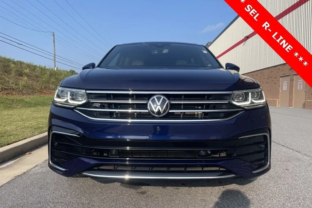 2023 Volkswagen Tiguan SEL R-Line Black photo 1