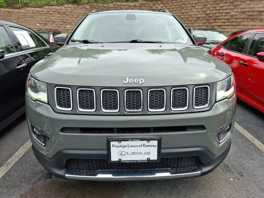 2019 Jeep Compass Limited photo 1