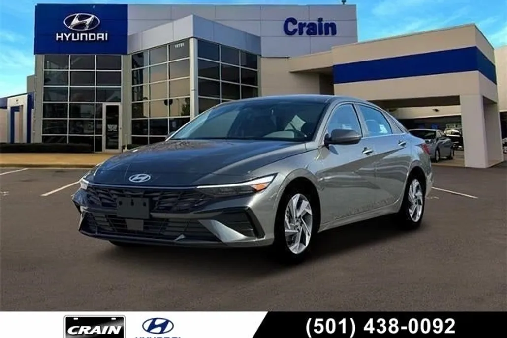 2025 Hyundai Elantra SEL Convenience photo 1