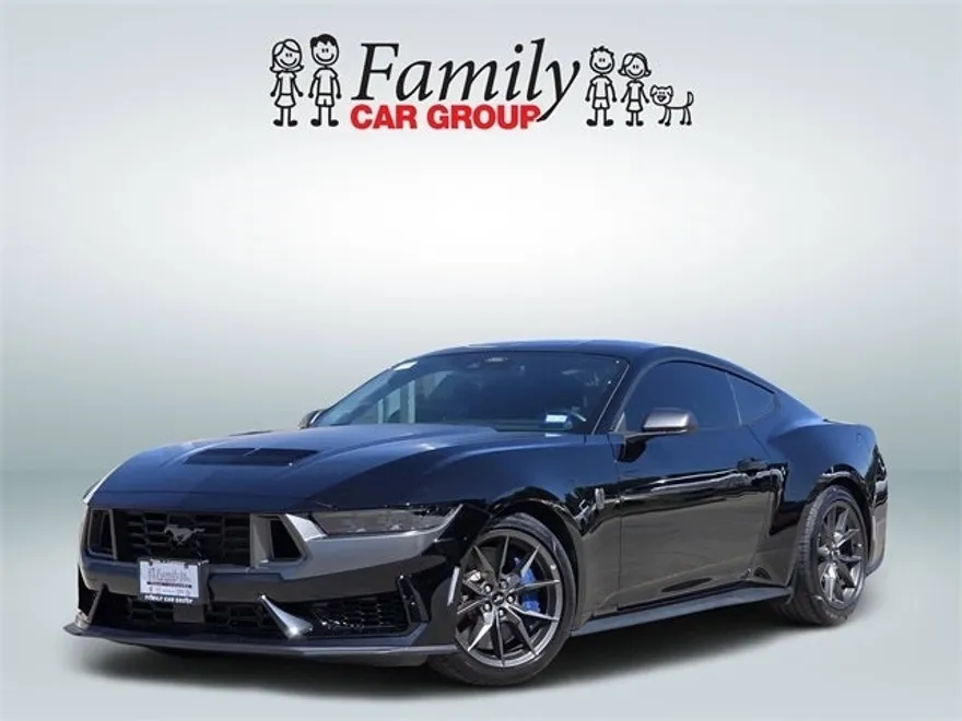 2024 Ford Mustang Dark Horse photo 1