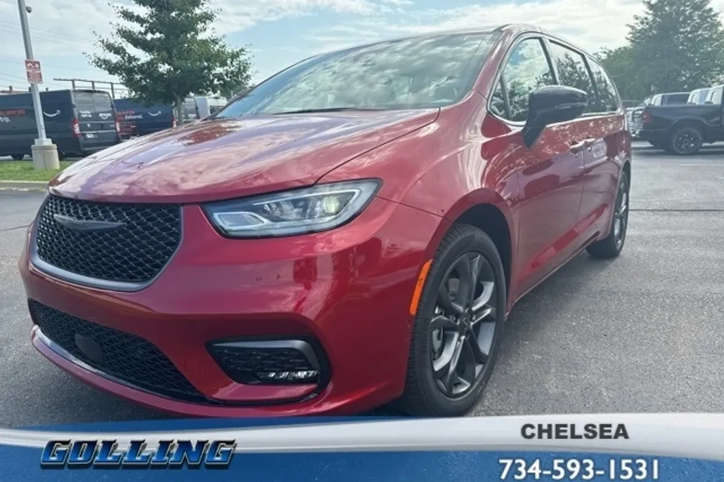 2026 Chrysler Pacifica photo 1